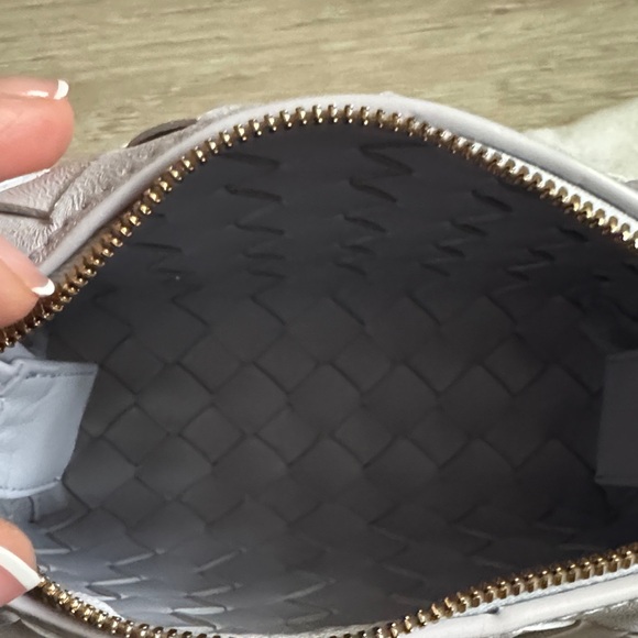 Bottega Veneta Woven Leather Crossbody Bag - Picture 3 of 3